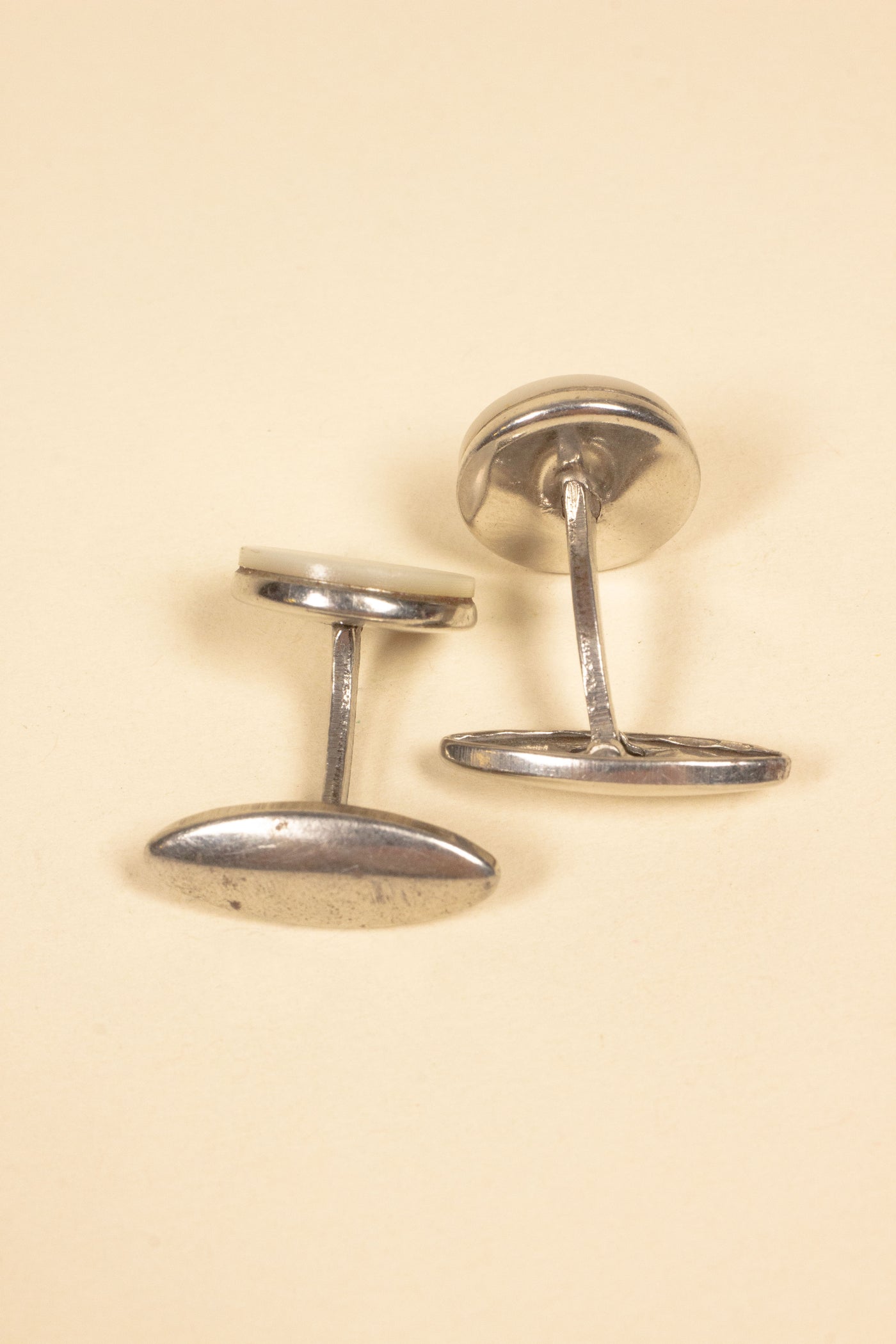 1920/1930'S MOTHER-OF-PEARL CUFFLINKS