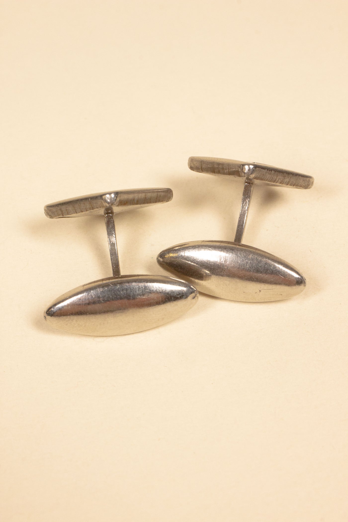 1930/1940'S STEEL CUFFLINKS WITH GREY INLAY