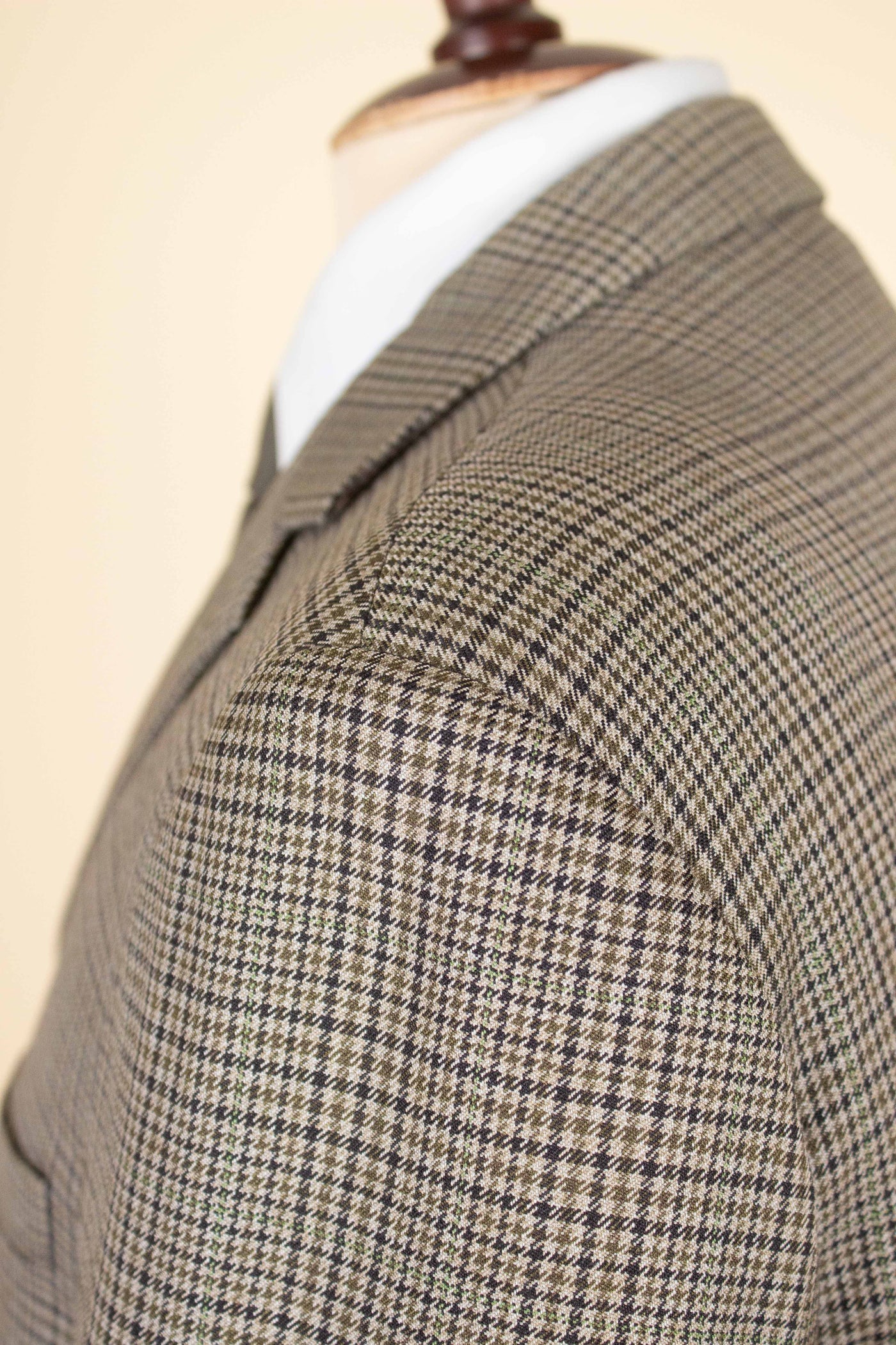 SWEDISH 1960S BROWN CHECKERED TWO PIECE SUIT BY WIDENGRENS. SIZE CA EU 46