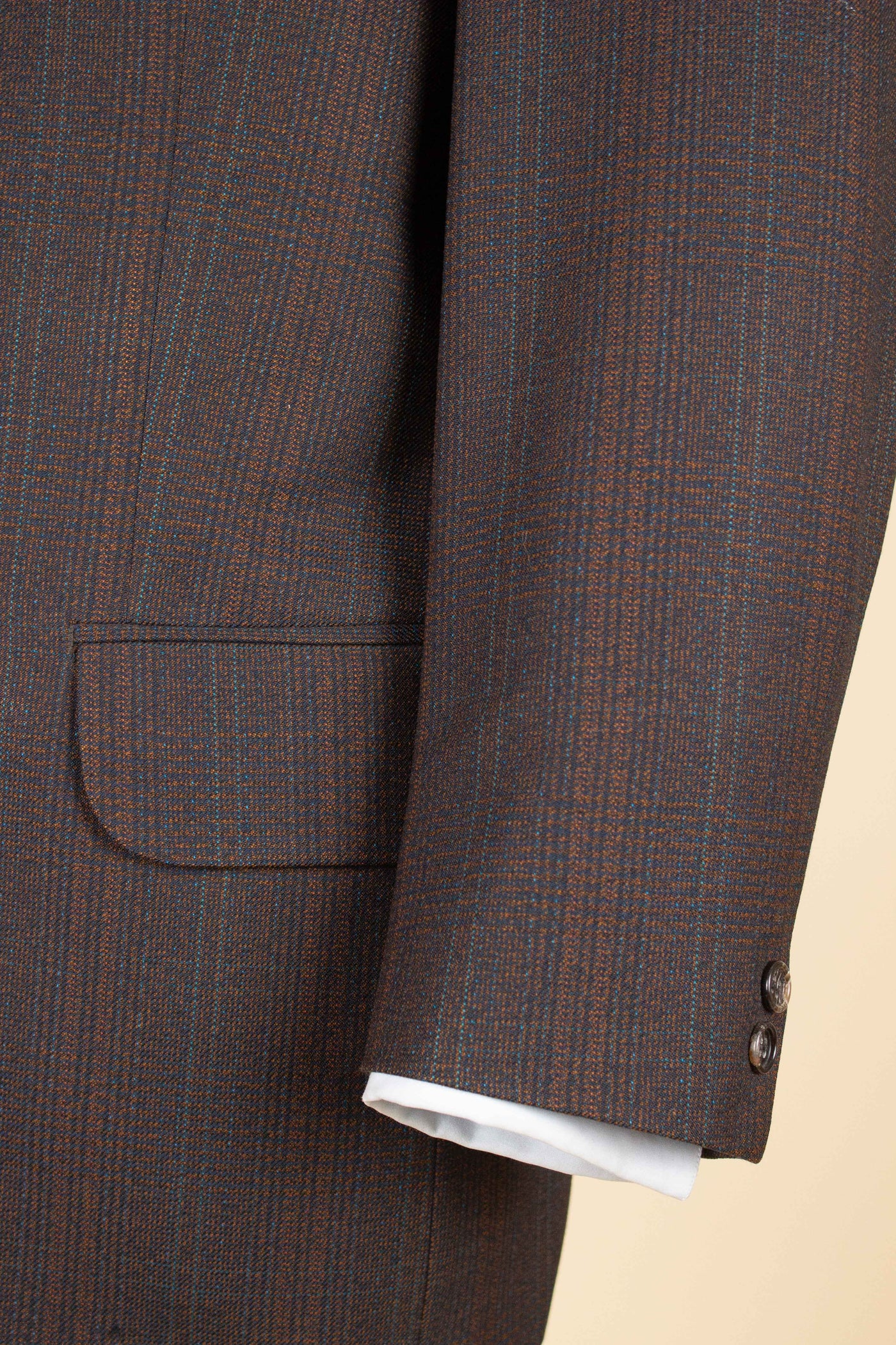 SWEDISH 1960S BROWN SINGLE BREASTED TWO TPIECE SUIT BY RYTTERKVIST. SIZE CA EU 50