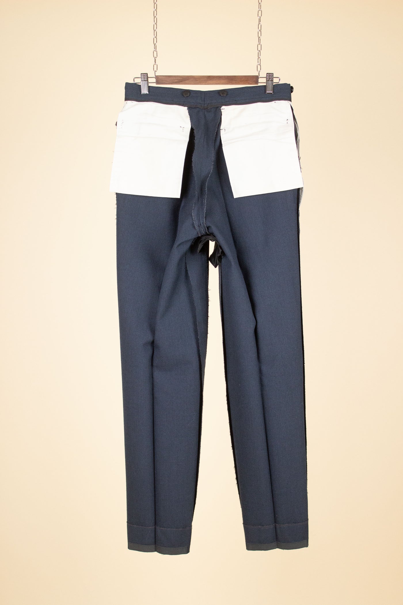 SWEDISH 1950S/1960s BLUE GREY TWO PIECE SINGLE BREASTED SUIT BY WIDENGRENS. SIZE CA EU 50