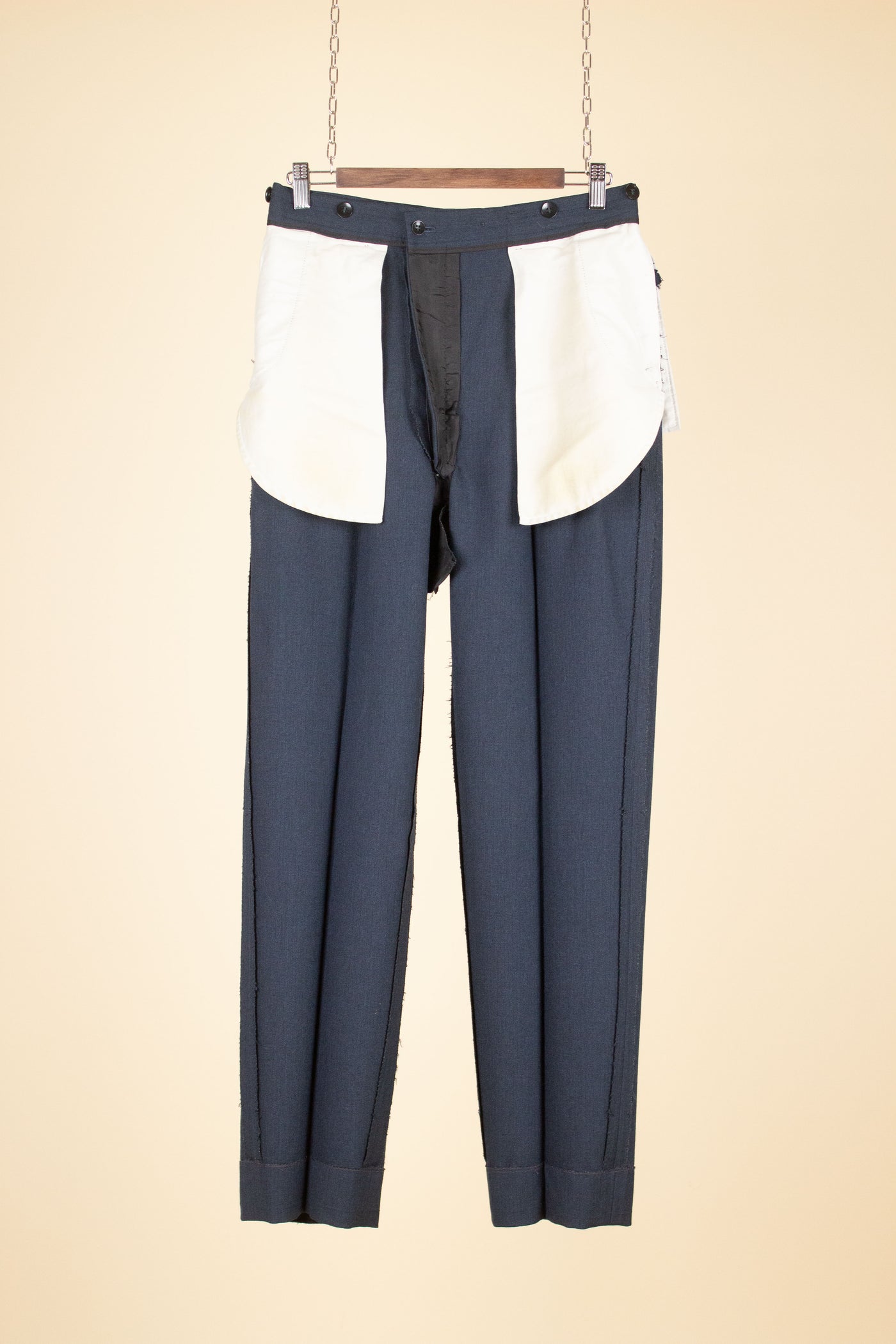 SWEDISH 1950S/1960s BLUE GREY TWO PIECE SINGLE BREASTED SUIT BY WIDENGRENS. SIZE CA EU 50
