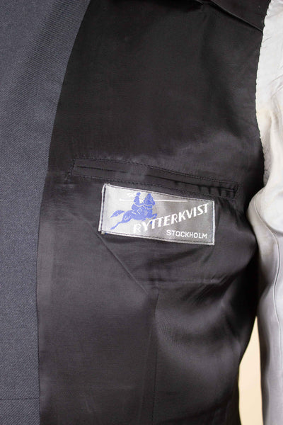 SWEDISH 1950S GREY TWO PIECE SINGLE BREASTED SUIT BY RYTTERQVIST. SIZE CA EU 48