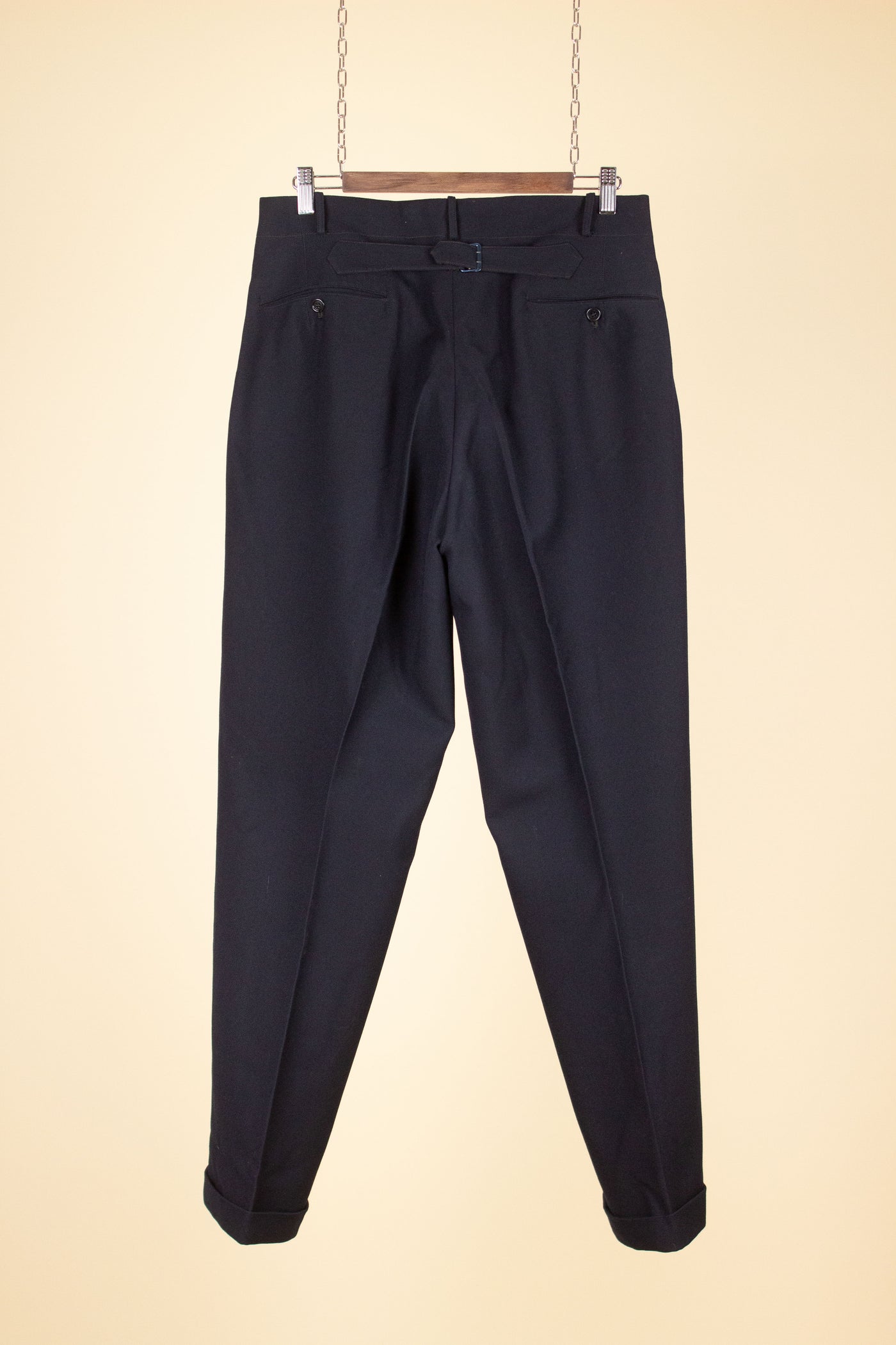 SWEDISH 1930S DARK BLUE DOUBLE BREASTED THREE PIECE SUIT BY PUB. SIZE CA EU 48