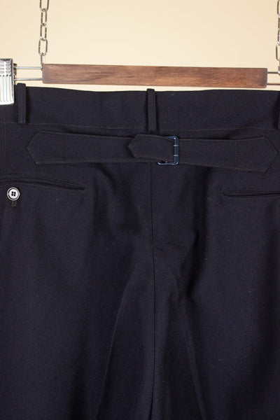 SWEDISH 1930S DARK BLUE DOUBLE BREASTED THREE PIECE SUIT BY PUB. SIZE CA EU 48