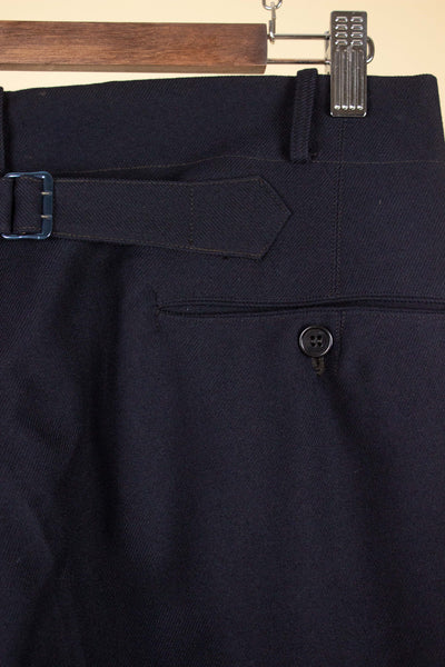 SWEDISH 1930S DARK BLUE DOUBLE BREASTED THREE PIECE SUIT BY PUB. SIZE CA EU 48