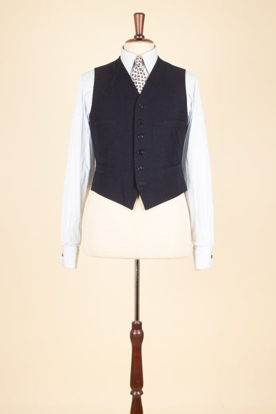SWEDISH 1930S DARK BLUE DOUBLE BREASTED THREE PIECE SUIT BY PUB. SIZE CA EU 48