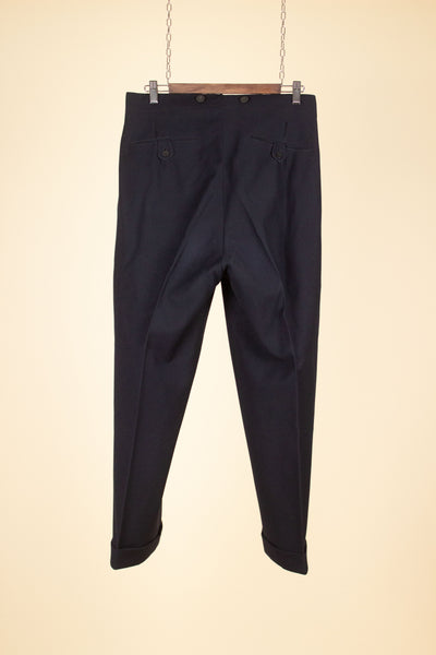 SWEDISH 1930S DARK BLUE TWO PIECE SINGLE BREASTED SUIT BY H.WISTRÖM. SIZE CA EU 44