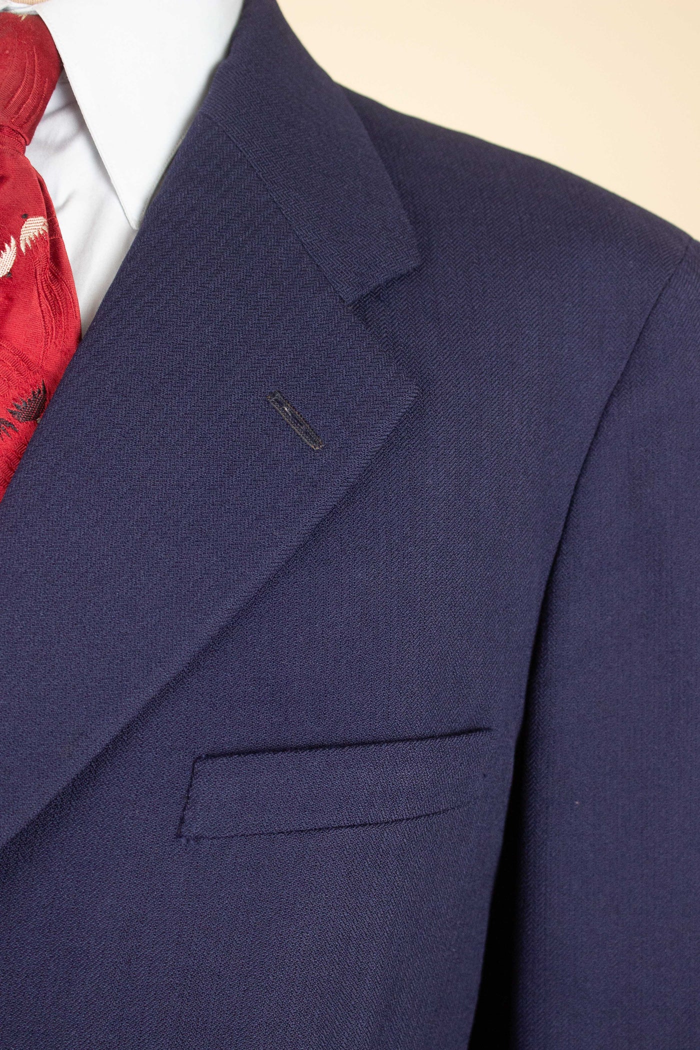 SWEDISH 1940S DARK BLUE TWO PIECE DOUBLE BREASTED SUIT BY RORY. SIZE CA EU 50
