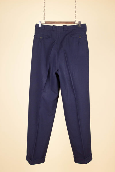 SWEDISH 1940S DARK BLUE TWO PIECE DOUBLE BREASTED SUIT BY RORY. SIZE CA EU 50