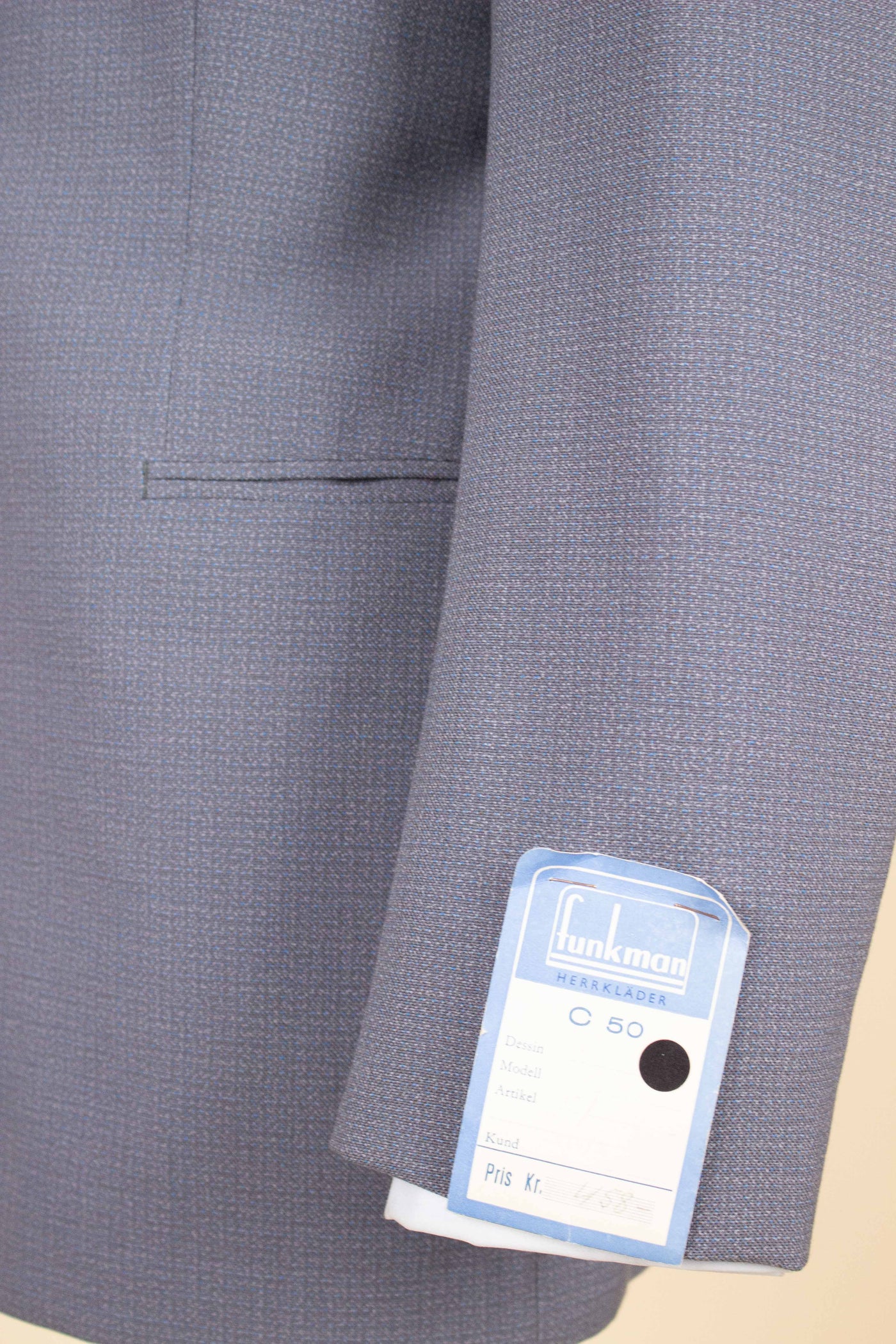 SWEDISH 1940S/1950S GREY TWO PIECE DEADSTOCK SUIT BY FUNKMAN. SIZE CA EU 50