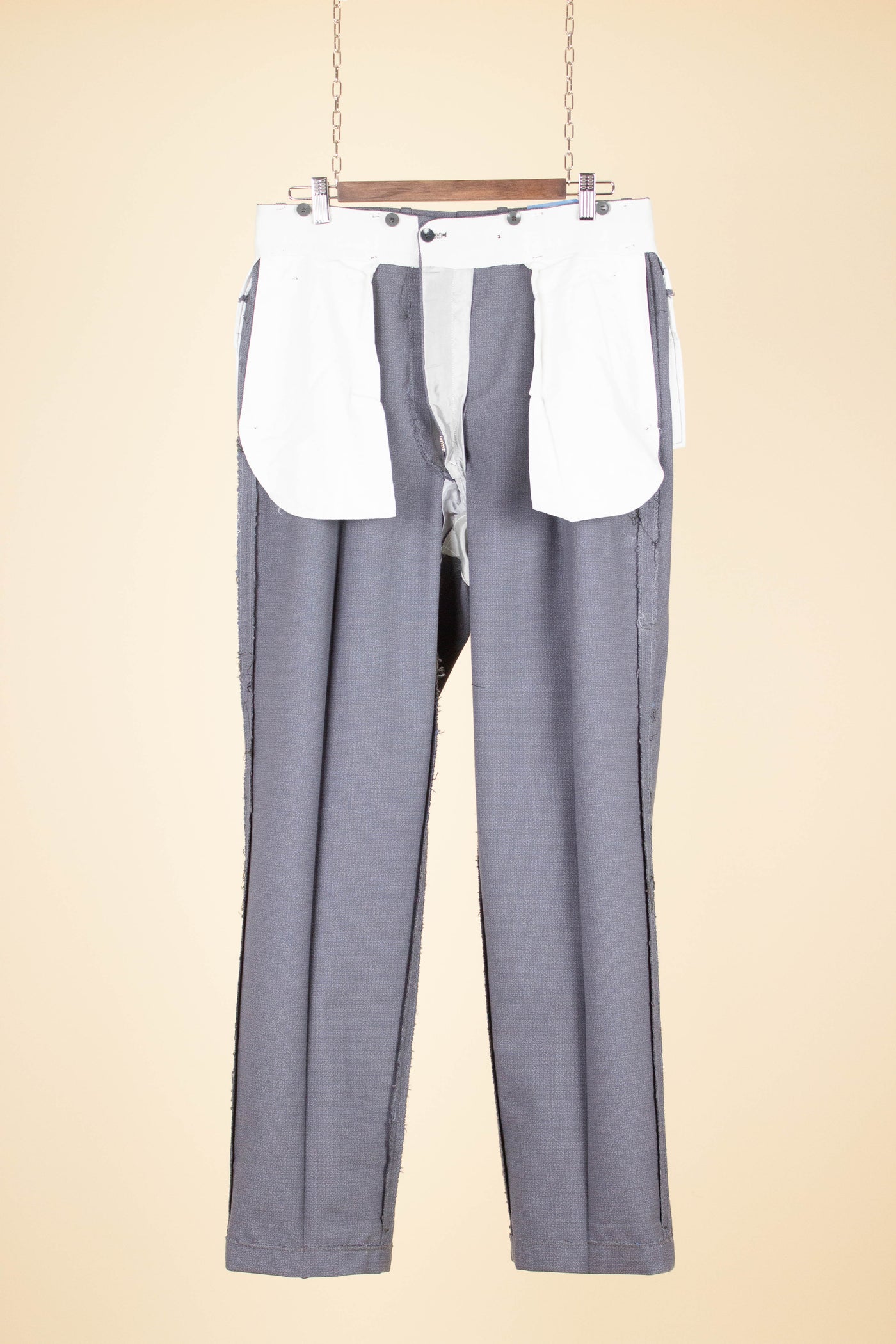 SWEDISH 1940S/1950S GREY TWO PIECE DEADSTOCK SUIT BY FUNKMAN. SIZE CA EU 50