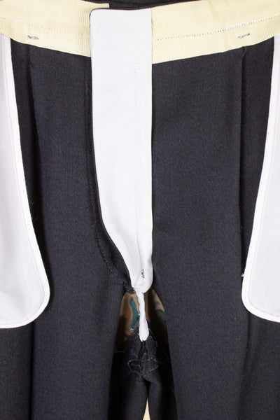 1960S SWEDISH DARK GREY SINGLE BREASTED TWO PIECE SUIT BY G. THULIN. SIZE CA EU 56