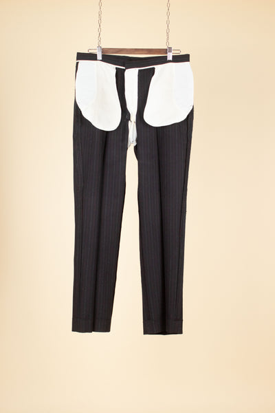 SWEDISH 1960S BLACK PINSTRIPE DOUBLE BRESTED SUIT BY MASTERHAND. SIZE CA EU 50
