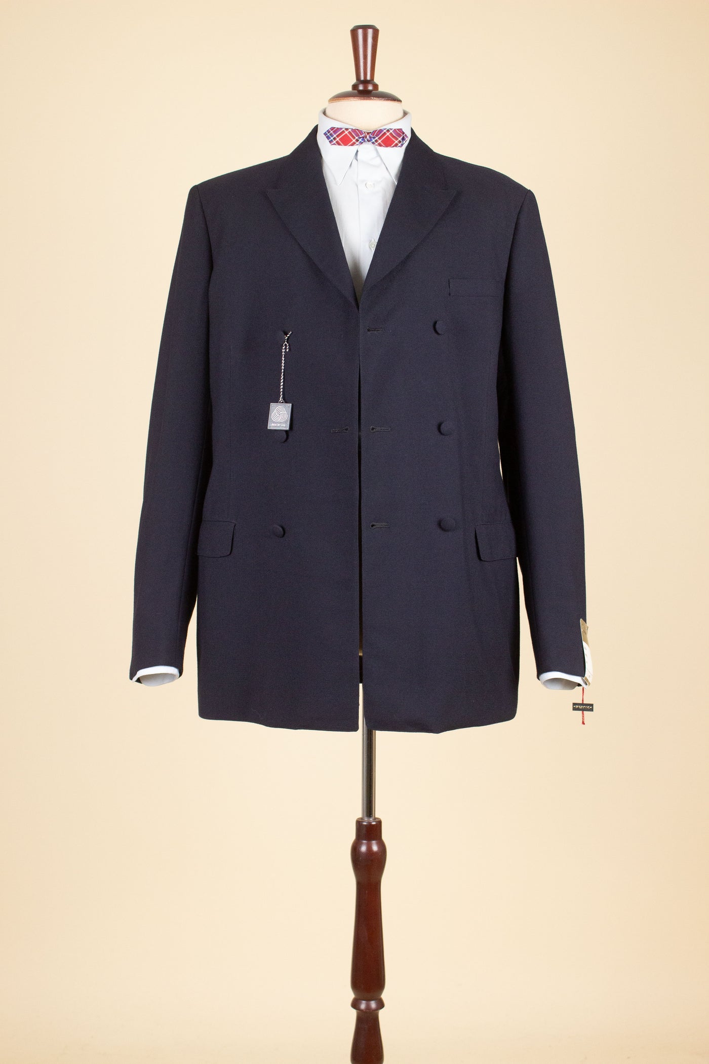 SWEDISH 1960S DARK BLUE DEADSTOCK DOUBLE BREASTED SUIT BY FUNK. SIZE CA EU 48