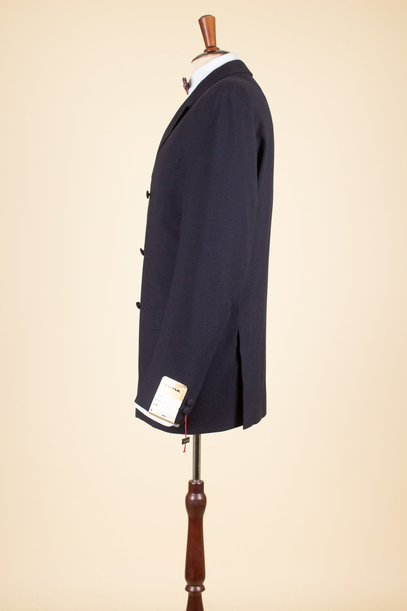 SWEDISH 1960S DARK BLUE DEADSTOCK DOUBLE BREASTED SUIT BY FUNK. SIZE CA EU 48