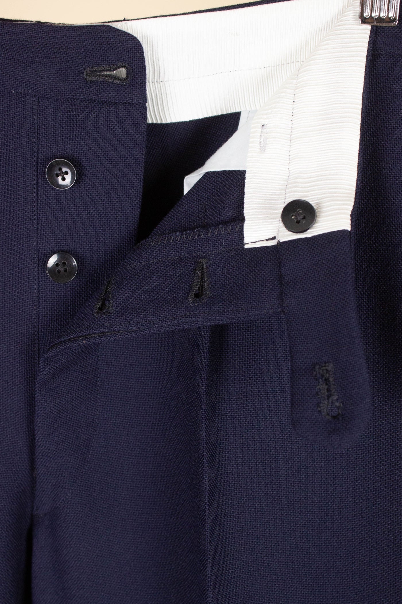 SWEDISH 1950S BLUE TWO PIECE SINGLE BREASTED SUIT. SIZE CA EU 50