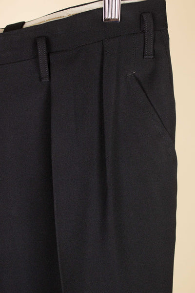 SWEDISH 1950S BLACK TWO PIECE SINGLE BREASTED SUIT, MAKER UNKNOWN. SIZE CA EU 56