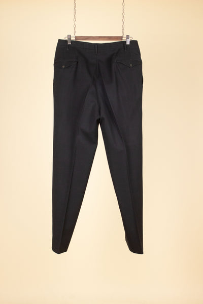 SWEDISH 1950S BLACK TWO PIECE SINGLE BREASTED SUIT, MAKER UNKNOWN. SIZE CA EU 56