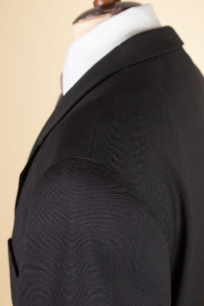 SWEDISH 1950S BLACK TWO PIECE SINGLE BREASTED SUIT, MAKER UNKNOWN. SIZE CA EU 56