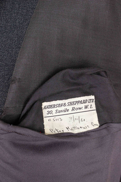 BRITISH 1961 DARK GREY TWO PIECE SINGLE BREASTED SUIT BY ANDERSON & SHEPPARD. SIZE CA EU 48