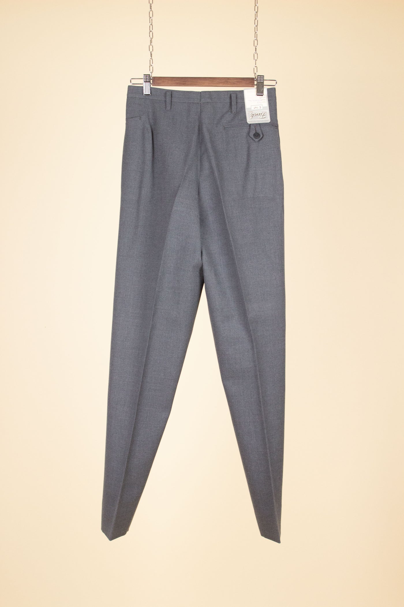 SWEDISH 1950S DEADSTOCK TWO PIECE SINGLE BREASTED MID GREY SUIT BY TEDDER. SIZE CA EU 44