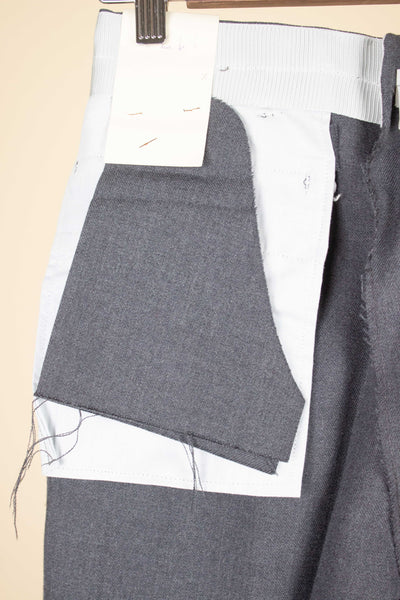 SWEDISH 1950S DEADSTOCK TWO PIECE SINGLE BREASTED MID GREY SUIT BY TEDDER. SIZE CA EU 44