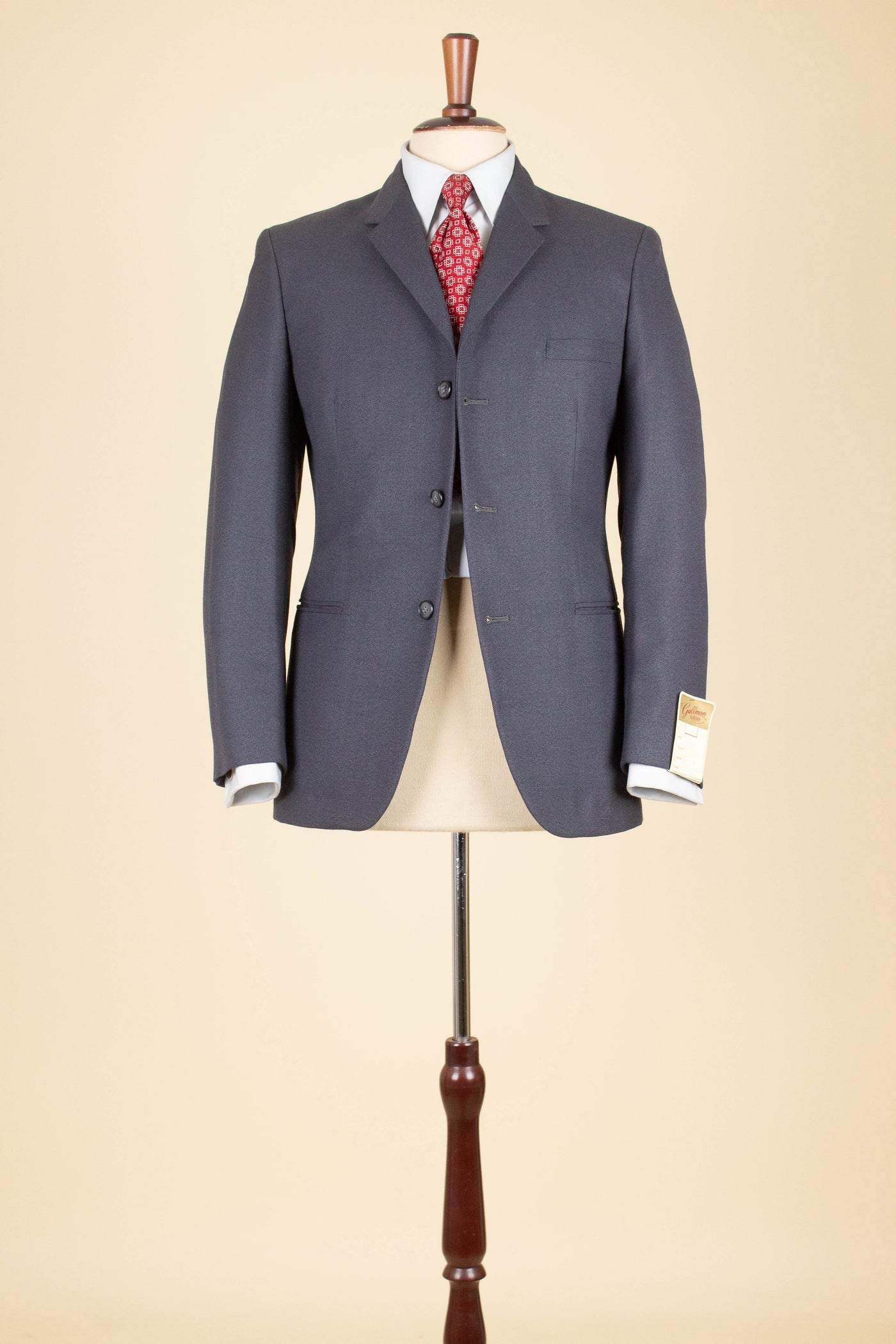 SWEDISH 1950S DEADSTOCK MID GREY TWO PIECE SINGLE BREASTED SUIT BY GULLMAN. SIZE CA EU 44