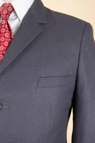 SWEDISH 1950S DEADSTOCK MID GREY TWO PIECE SINGLE BREASTED SUIT BY GULLMAN. SIZE CA EU 44