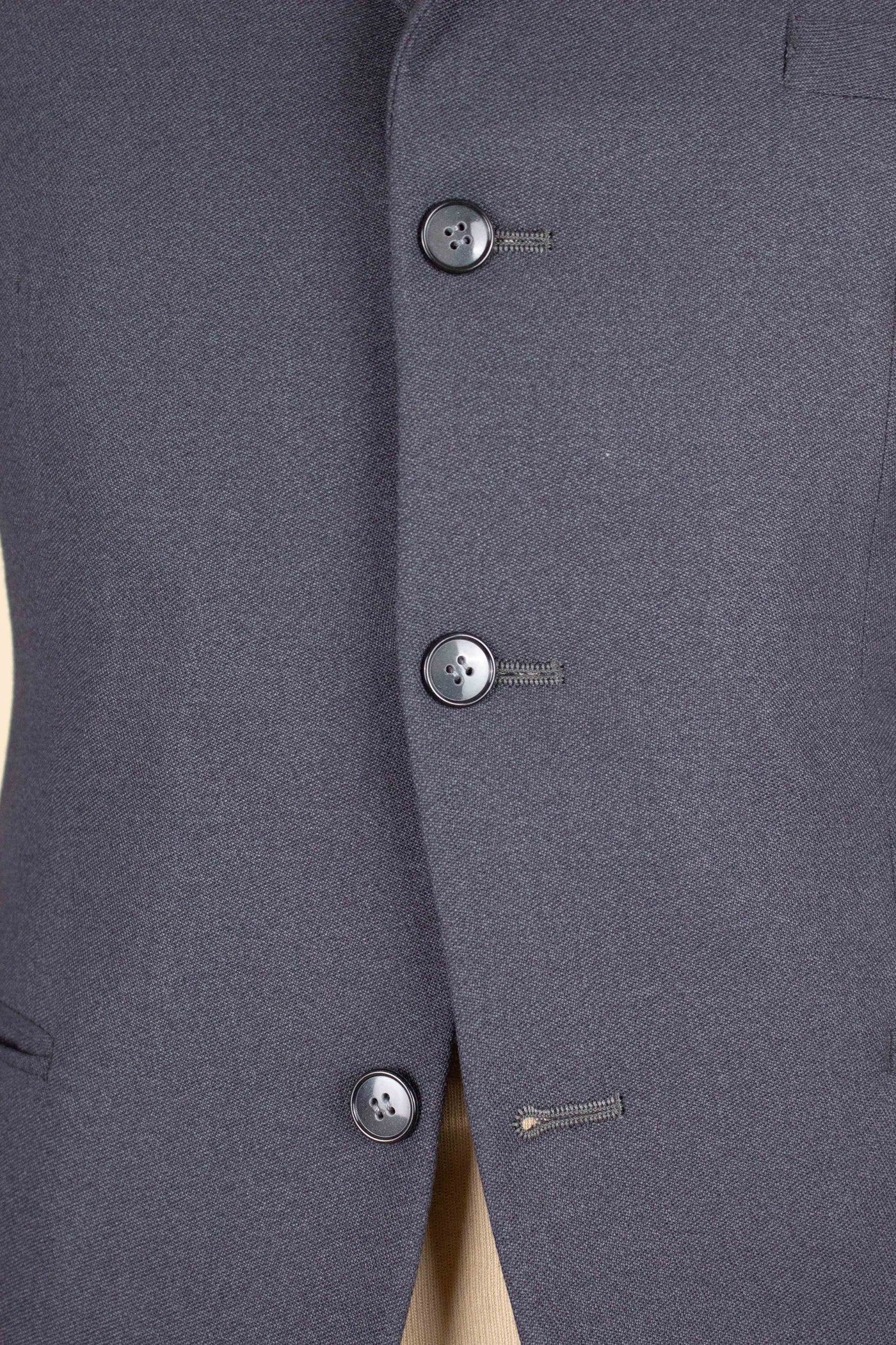 SWEDISH 1950S DEADSTOCK MID GREY TWO PIECE SINGLE BREASTED SUIT BY GULLMAN. SIZE CA EU 44