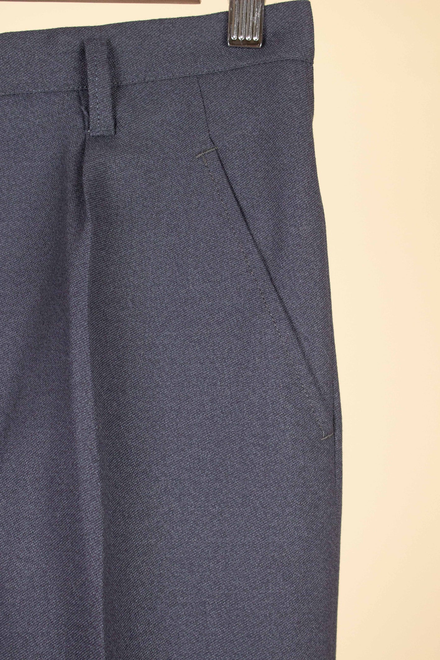 SWEDISH 1950S DEADSTOCK MID GREY TWO PIECE SINGLE BREASTED SUIT BY GULLMAN. SIZE CA EU 44