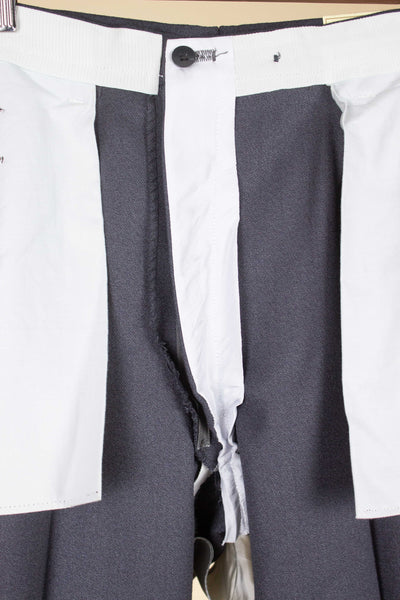SWEDISH 1950S DEADSTOCK MID GREY TWO PIECE SINGLE BREASTED SUIT BY GULLMAN. SIZE CA EU 44