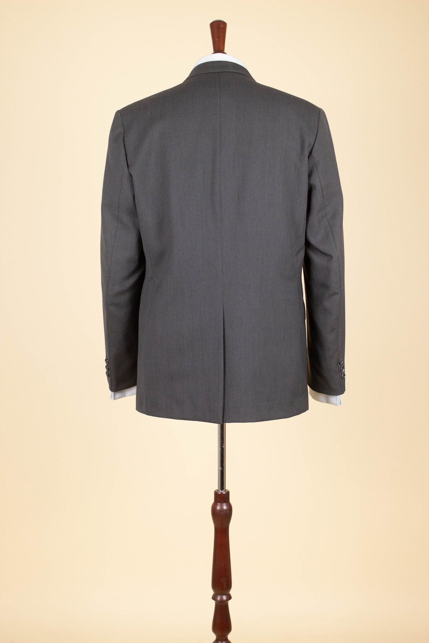 SWEDISH 1960S DEADSTOCK GREY TWO PIECE DOUBLE BREASTED SUIT BY RYWI. SIZE CA EU 46