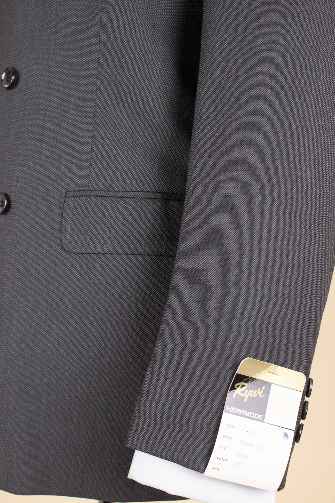 SWEDISH 1960S DEADSTOCK GREY TWO PIECE DOUBLE BREASTED SUIT BY RYWI. SIZE CA EU 46