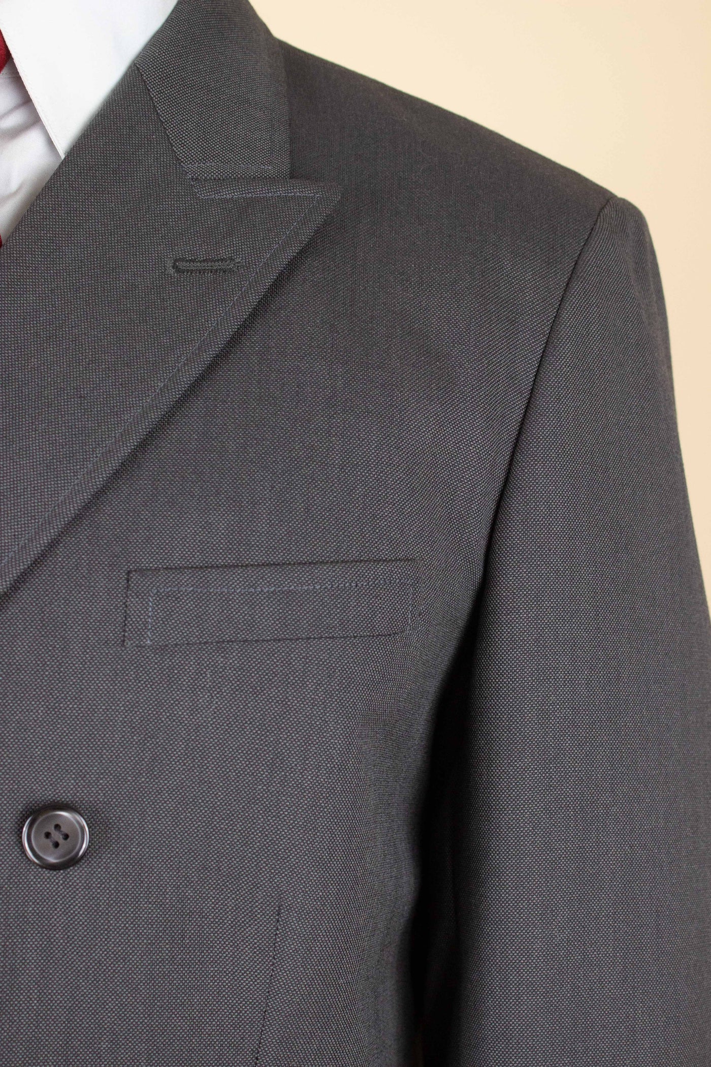 SWEDISH 1960S DEADSTOCK GREY TWO PIECE DOUBLE BREASTED SUIT BY RYWI. SIZE CA EU 46