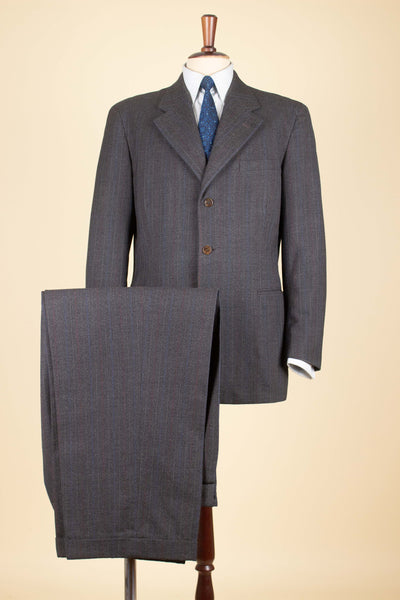 SWEDISH 1940S DARK GREY SINGLE BREASTED TWO PIECE SUIT, MAKER UNKNOWN. SIZE CA EU 48
