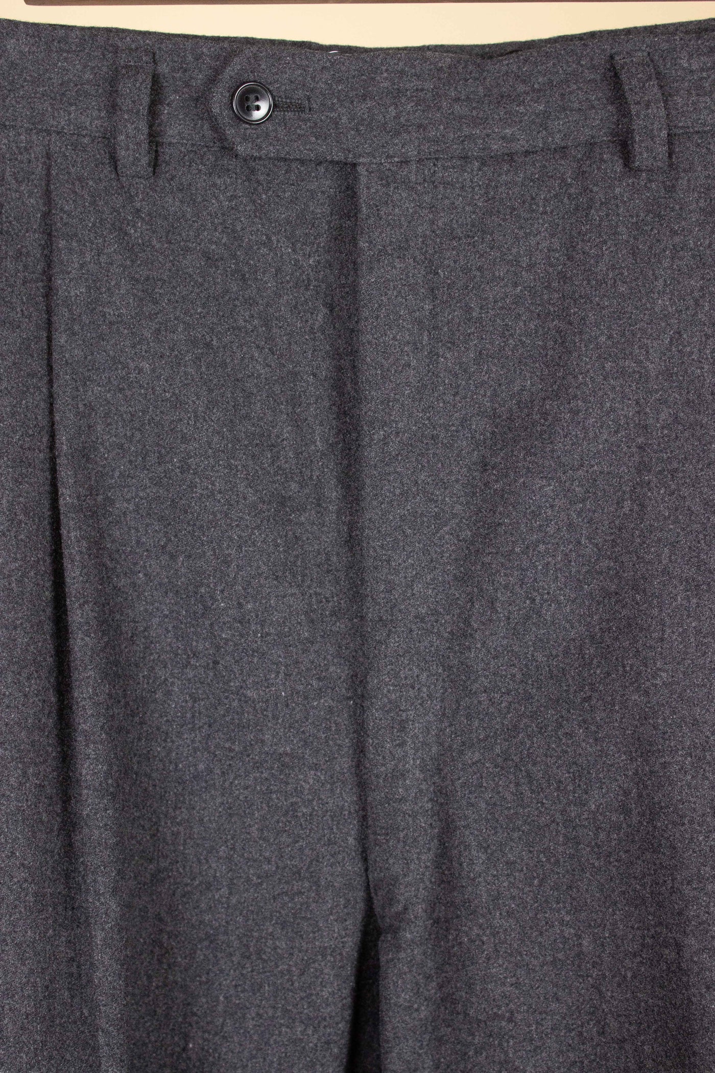 SWEDISH 1950S GREY HEAVYWEIGHT TWO PIECE SUIT BY WIDENGRENS. SIZE CA EU 52