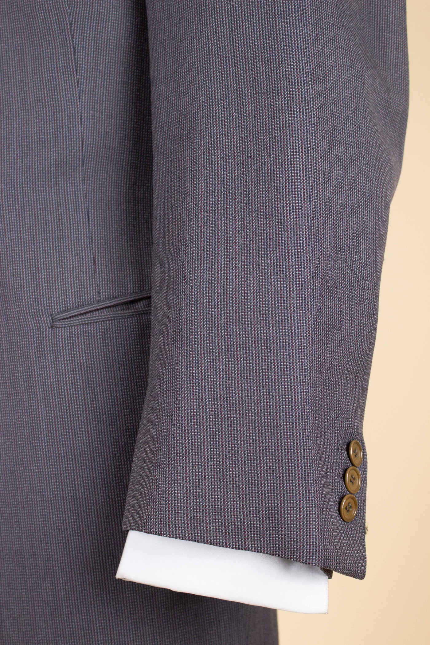 SWEDISH 1957 BESPOKE TWO PIECE MID-GREY SUIT BY ROSENBERGS. SIZE CA EU 48