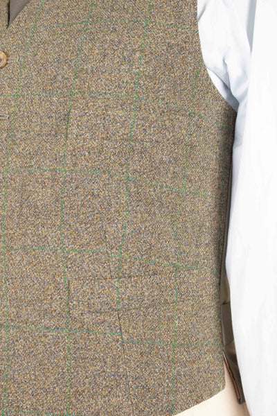 BRITISH 1967 BESPOKE BROWN AND GREEN CHECKERED THREE PIECE TWEED SUIT. SIZE CA EU 46