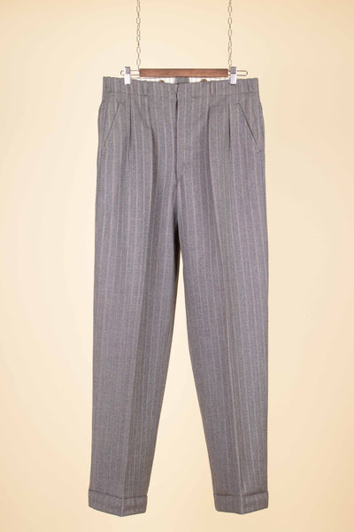 SWEDISH 1940S DEADSTOCK GREY THREE PIECE DOUBLE BREASTED SUIT BY ARS. SIZE CA EU 50