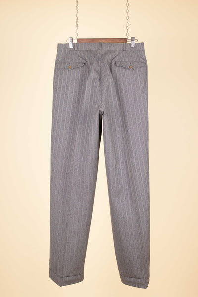 SWEDISH 1940S DEADSTOCK GREY THREE PIECE DOUBLE BREASTED SUIT BY ARS. SIZE CA EU 50