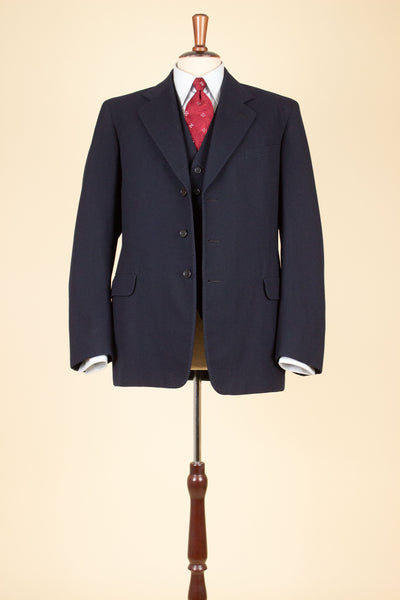 SWEDISH 1950 DARK BLUE THREE PIECE SINGLE BREASTED SUIT BY J.T. WIKSTRÖM. SIZE CA EU 50