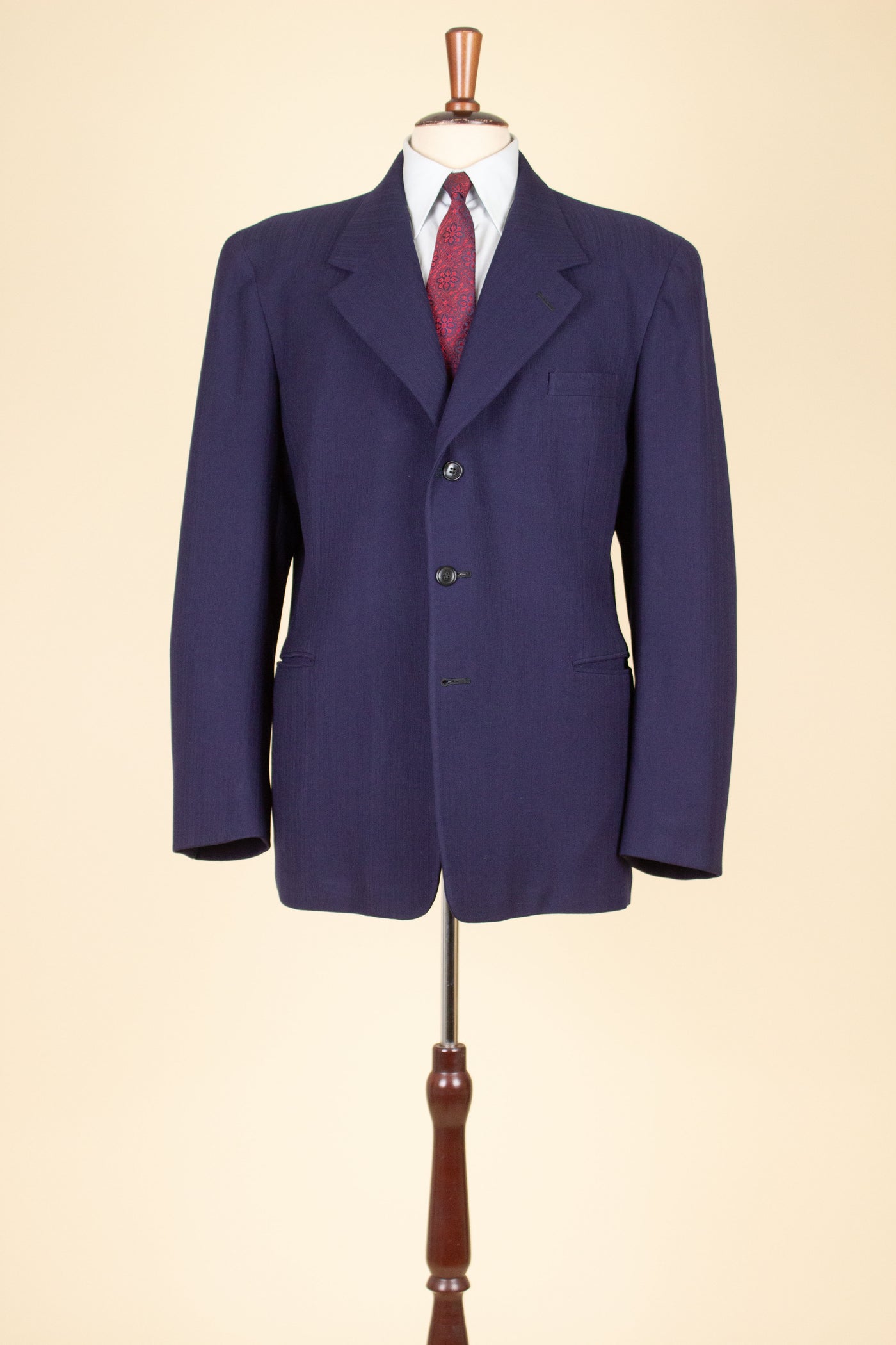 SWEDISH 1940S BLUE TWO PIECE SINGLE BREASTED SUIT, MAKER UNKNOWN. SIZE CA EU 52-54