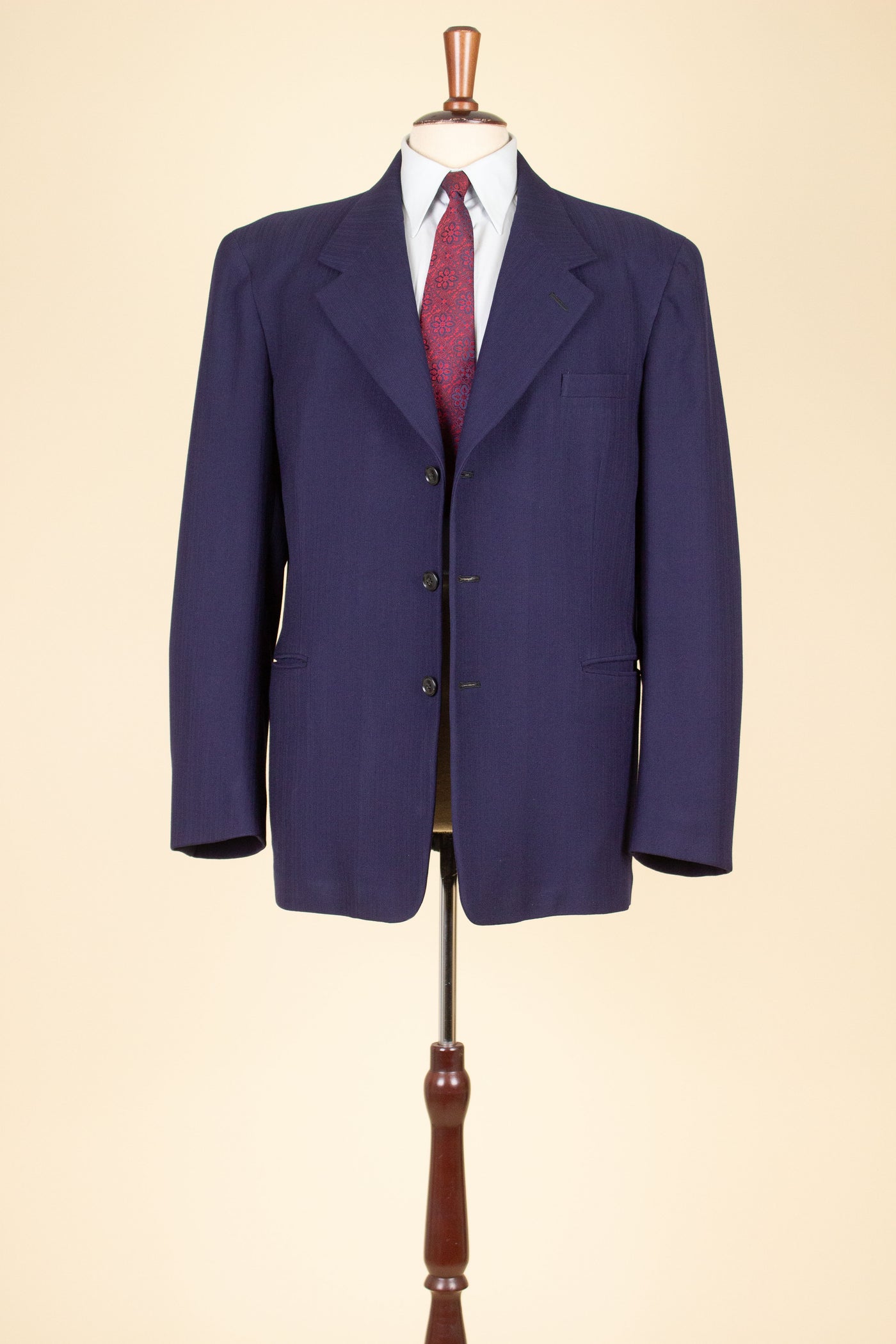 SWEDISH 1940S BLUE TWO PIECE SINGLE BREASTED SUIT, MAKER UNKNOWN. SIZE CA EU 52-54