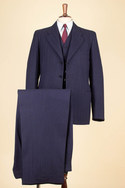 SWEDISH 1940S/1950S BLUE THREE PIECE BESPOKE SUIT BY STRÖMS. SIZE CA EU 50