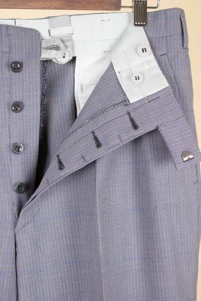 SWEDISH 1950S LIGHT GREY WINDOWPANE TWO PIECE SUIT BY KABOM. SIZE CA EU 50-52