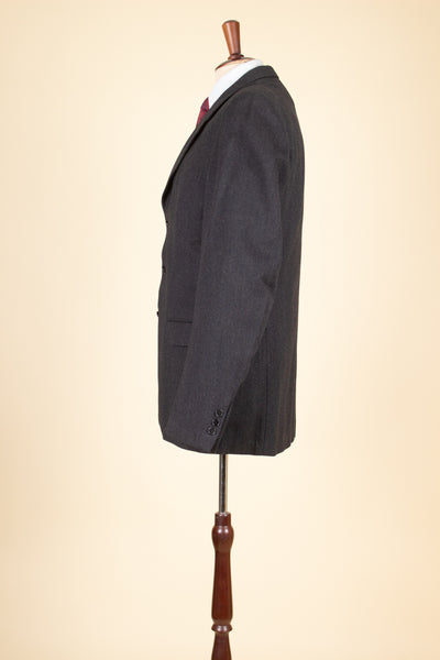 SWEDISH 1940S DARK GREY HERRINGBONE TWO PIECE SINGLE BREASTED SUIT BY STADION. SIZE CA EU 46