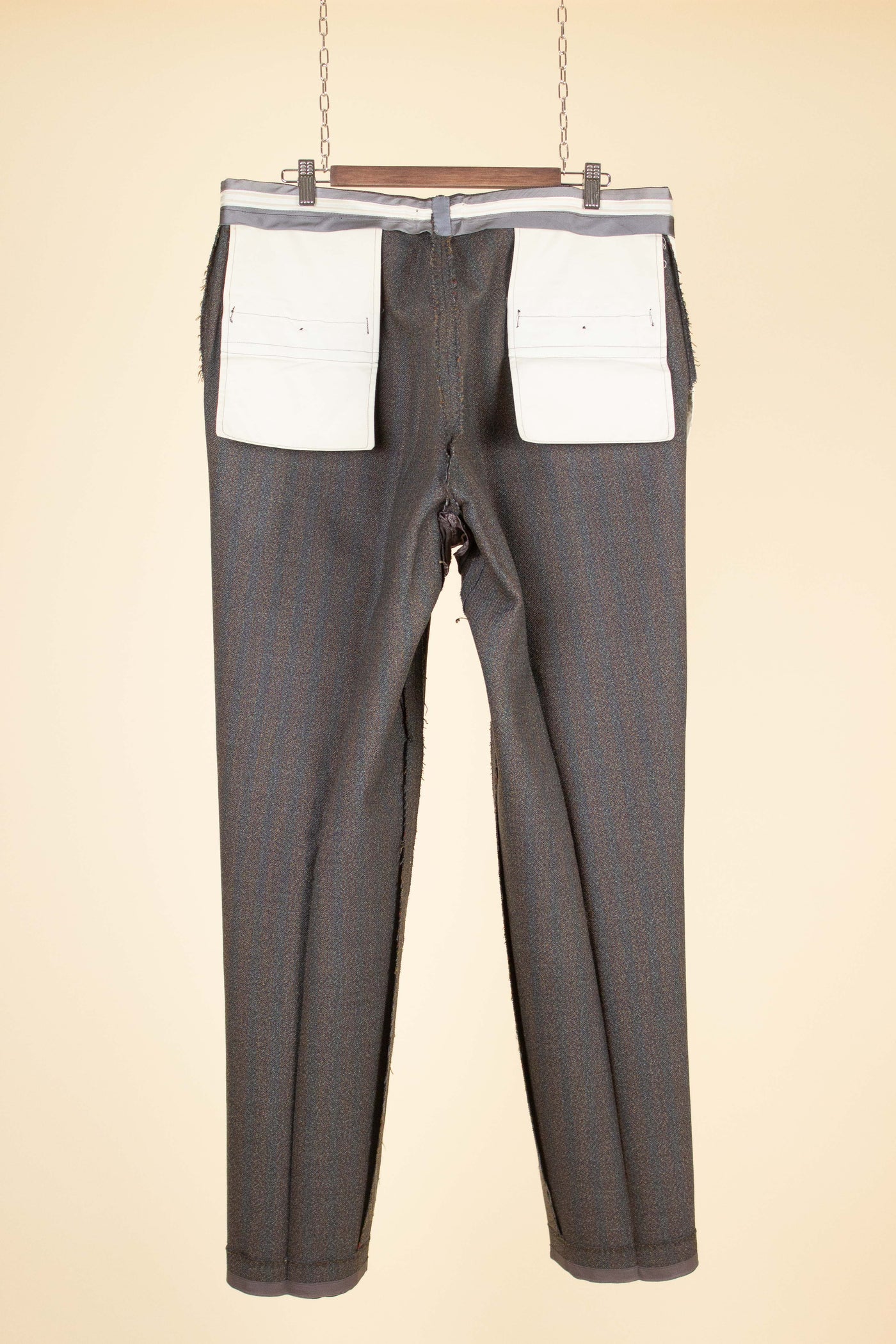 BRITISH 1950S/1960S BROWN-GREEN TWO PIECE SINGLE BREASTED BESPOKE SUIT. SIZE CA EU 52-54