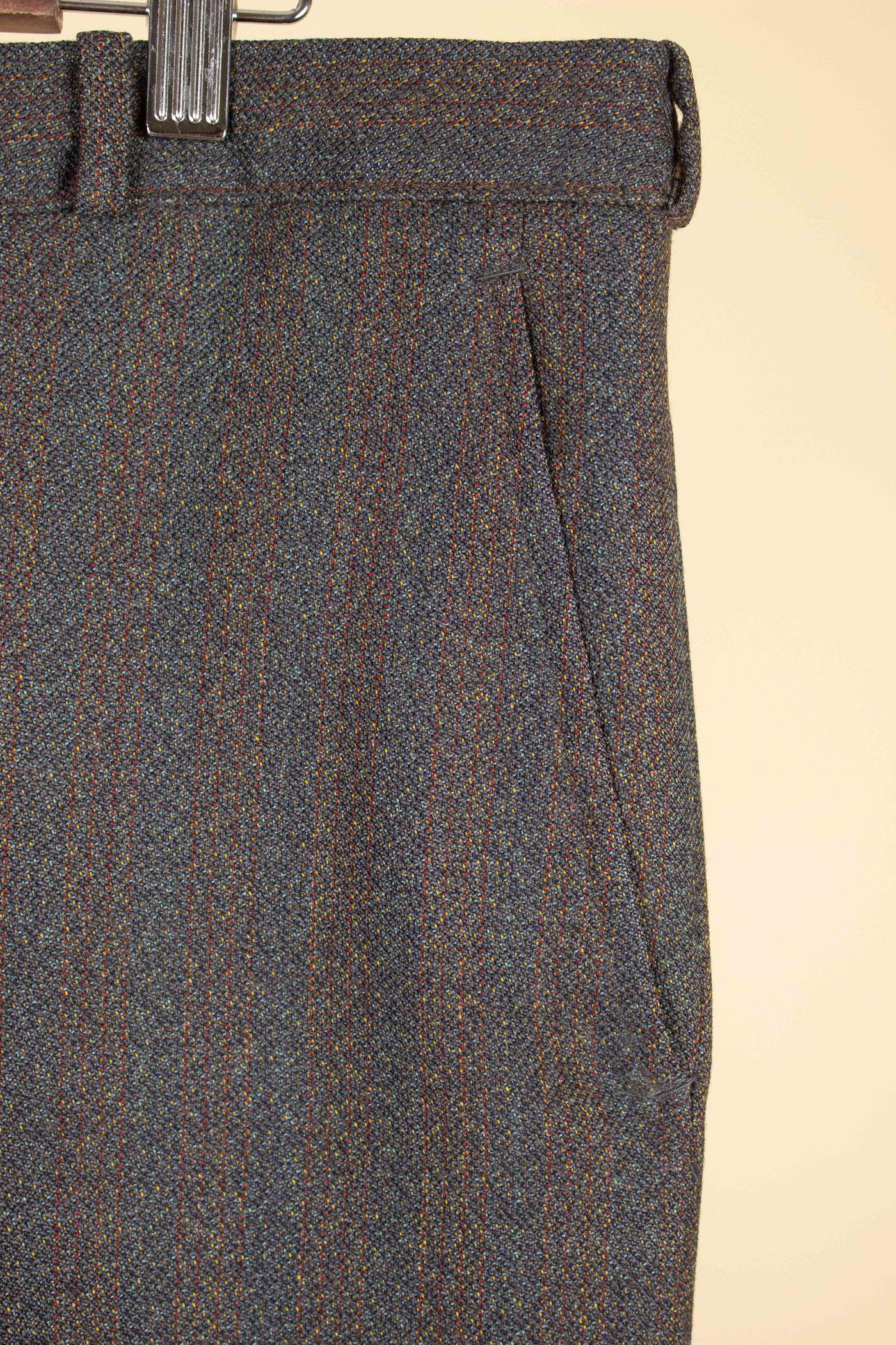 BRITISH 1950S/1960S BROWN-GREEN TWO PIECE SINGLE BREASTED BESPOKE SUIT. SIZE CA EU 52-54