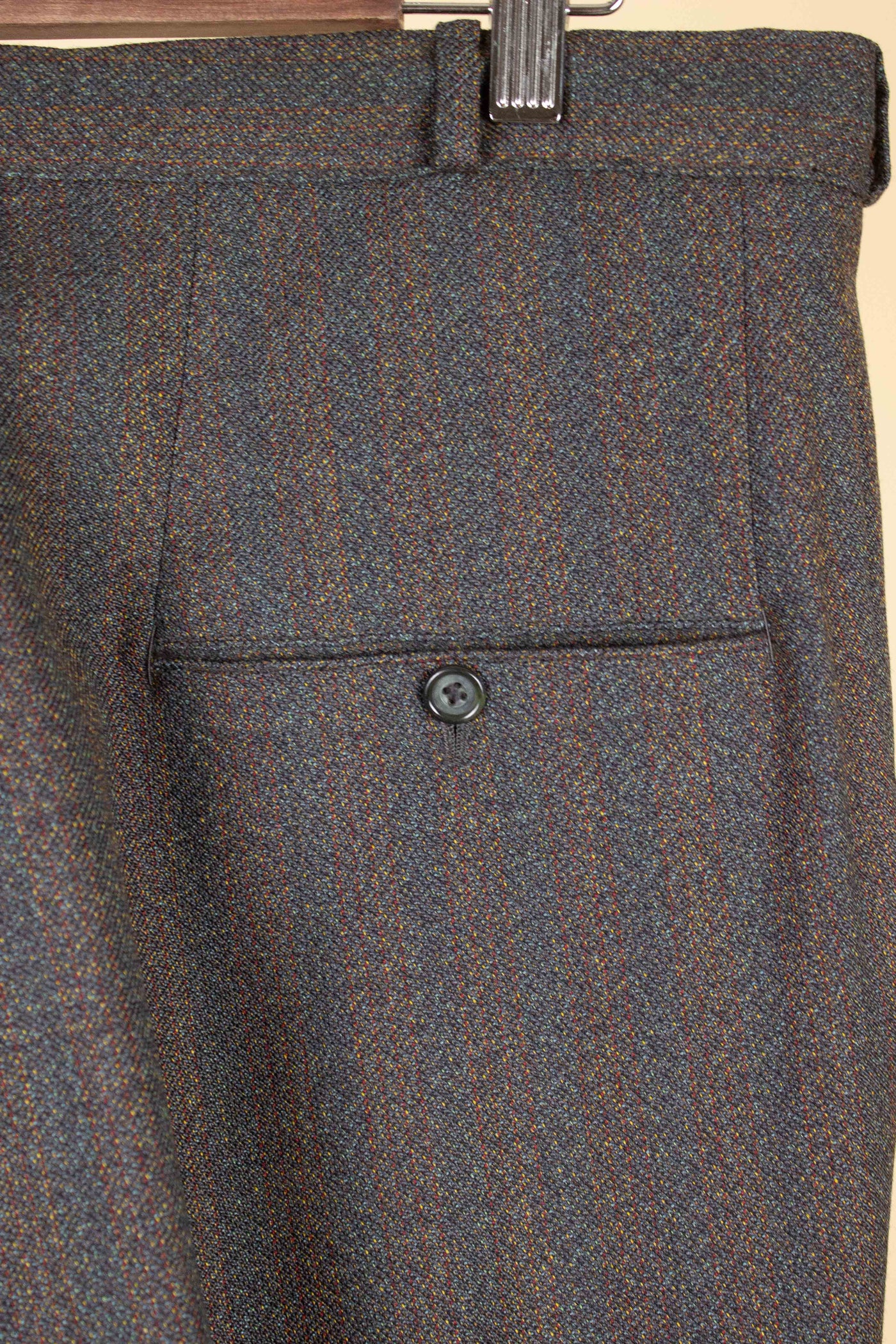 BRITISH 1950S/1960S BROWN-GREEN TWO PIECE SINGLE BREASTED BESPOKE SUIT. SIZE CA EU 52-54